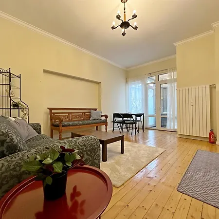 דירה Romantic 1bdr Near Eagle Bridge - Fast Wi-fi *