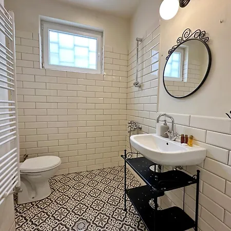 Apartamento Romantic 1bdr Near Eagle Bridge - Fast Wi-fi